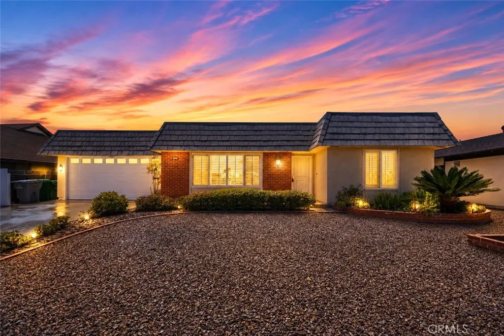 https://cdn.realtyfeed.com/cdn/127/306755013/e332ad06d41962513e3162d290cb9aca.webp
