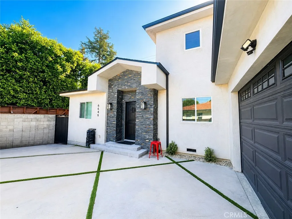 Van Nuys, CA 91405