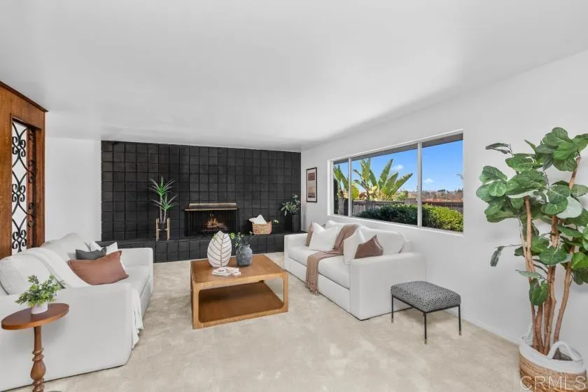 https://cdn.realtyfeed.com/cdn/127/306755099/0aa8553c3bc577e982484d7cd99e42d8.webp