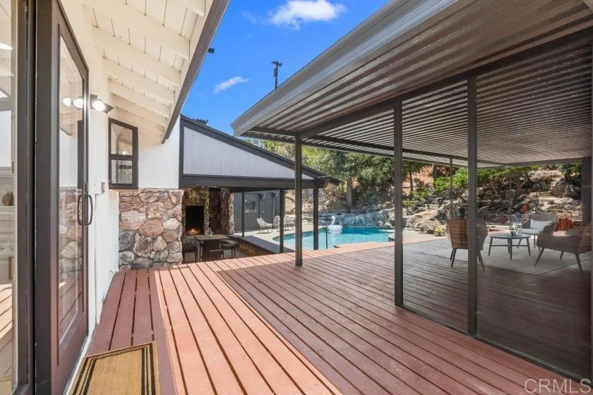 https://cdn.realtyfeed.com/cdn/127/306755099/bcfafefb1b4c2a77ec9c3e4fa264dcc0.webp
