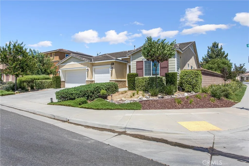 1622 Le Conte Drive, Beaumont, CA 92223 - Photo 3 of 59, Beaumont, CA