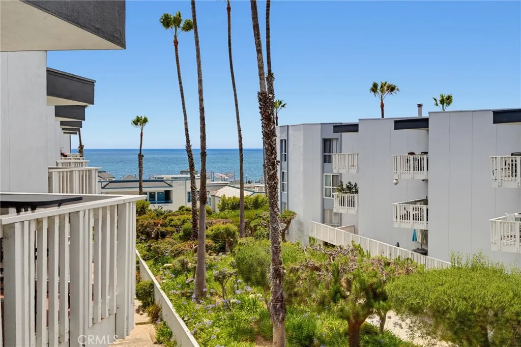 620 The Village Unit 302, Redondo Beach, CA 90277 - Photo 4 of 36, Redondo Beach, CA
