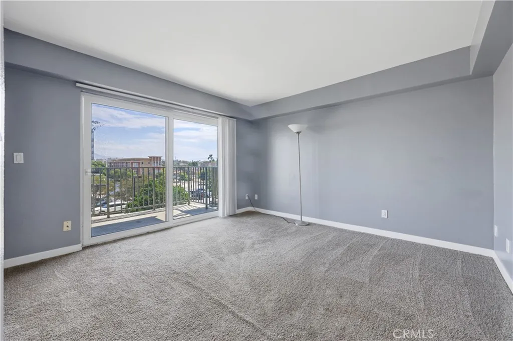https://cdn.realtyfeed.com/cdn/127/306755142/35aac28fc45fbc050391226145bf69aa.webp