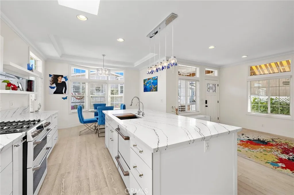 252 Mayflower, Newport Beach, CA 92660 - Photo 3 of 44, Newport Beach, CA