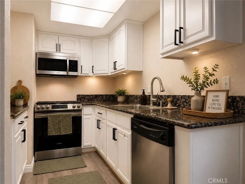 788 Gianni Unit 202, Corona, CA 92879 - Photo 3 of 24, Corona, CA