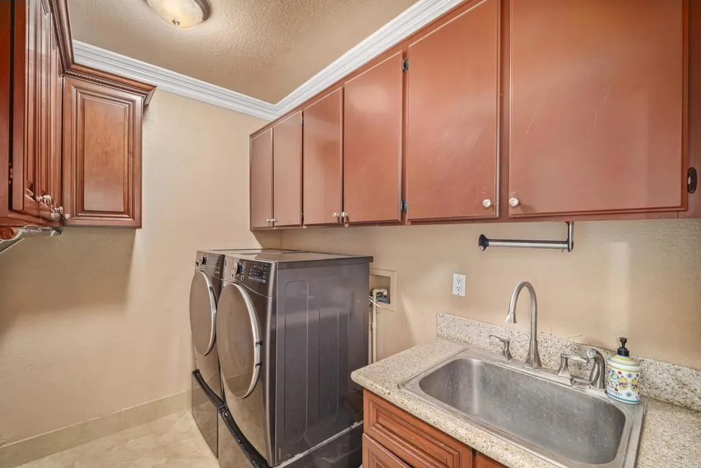 https://cdn.realtyfeed.com/cdn/127/306755177/130c8b9e4a2b3e80bae05abd55899503.webp