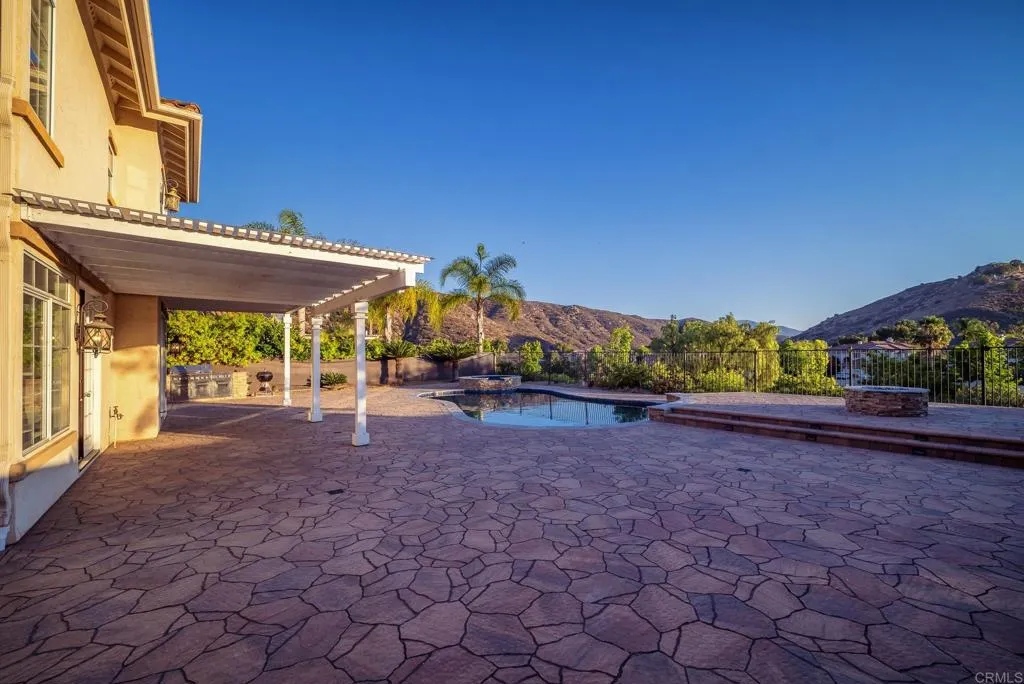 https://cdn.realtyfeed.com/cdn/127/306755177/88b0a140434a028fb04094c2e28cf2ed.webp
