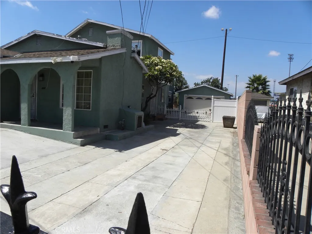 4611 Leonis, Commerce, CA 90040 - Photo 3 of 26, Commerce, CA