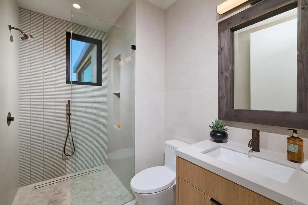 https://cdn.realtyfeed.com/cdn/127/306755199/2a2e3b52843912a5476f94deff8a674f.webp