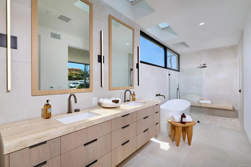 https://cdn.realtyfeed.com/cdn/127/306755199/6d9344b0753b7393f48a459f8dd8aadb.webp