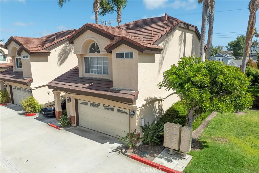 17572 Van Buren, Huntington Beach, CA 92647 - Photo 3 of 24, Huntington Beach, CA