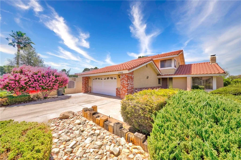 17998 Pebble Beach, Victorville, CA 92395 - Photo 3 of 70, Victorville, CA