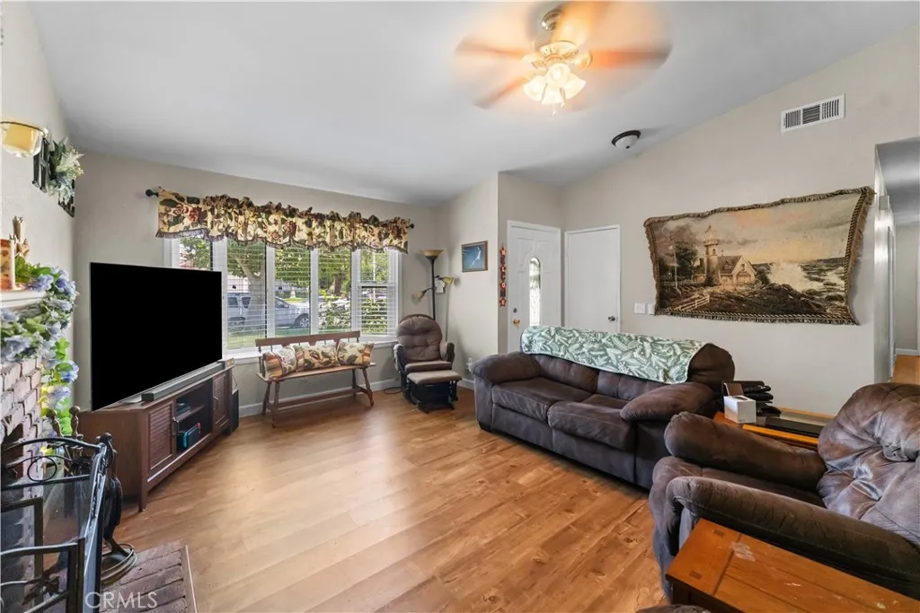 2038 E Avenue R12, Palmdale, CA 93550 - Photo 4 of 30, Palmdale, CA