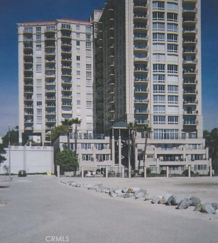 850 E Ocean Boulevard Unit B3, Long Beach, CA 90802 - Main photo, Long Beach, CA