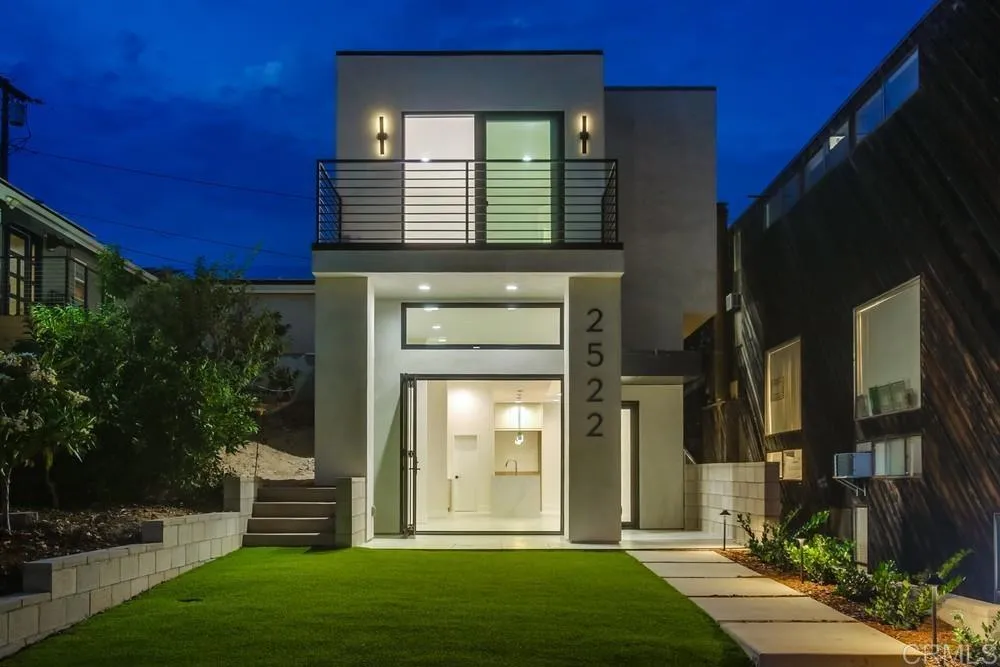 2522 Chalcedony St, Pacific Beach (San Diego), CA 92109 - Photo 5 of 75, Pacific Beach (san Diego), CA