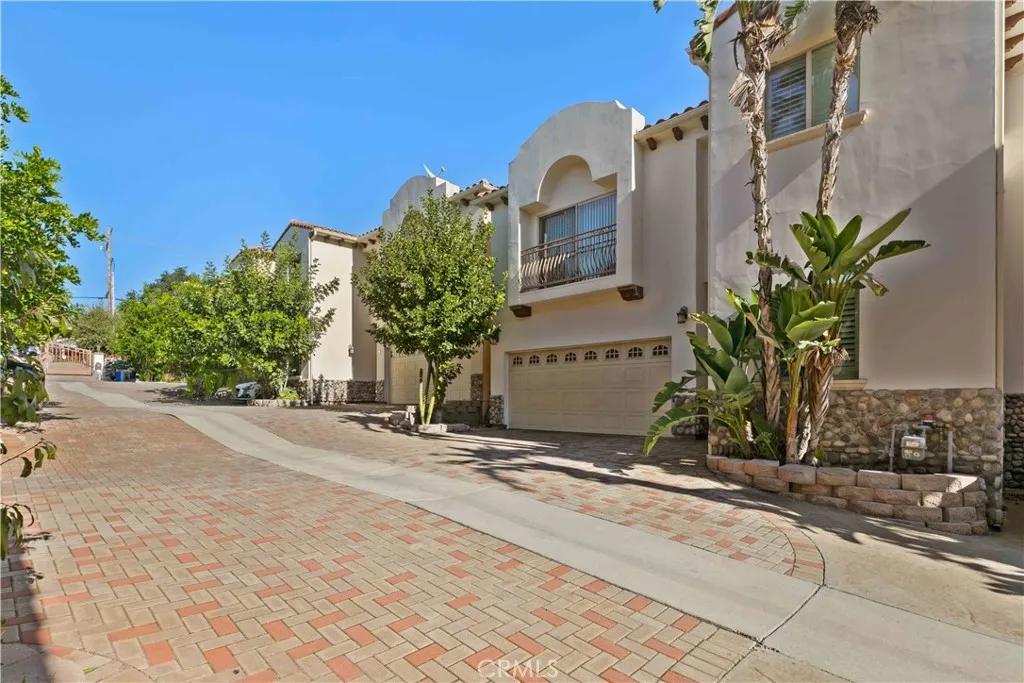 6920 Valmont Unit 5, Tujunga, CA 91042 - Photo 4 of 69, Tujunga, CA