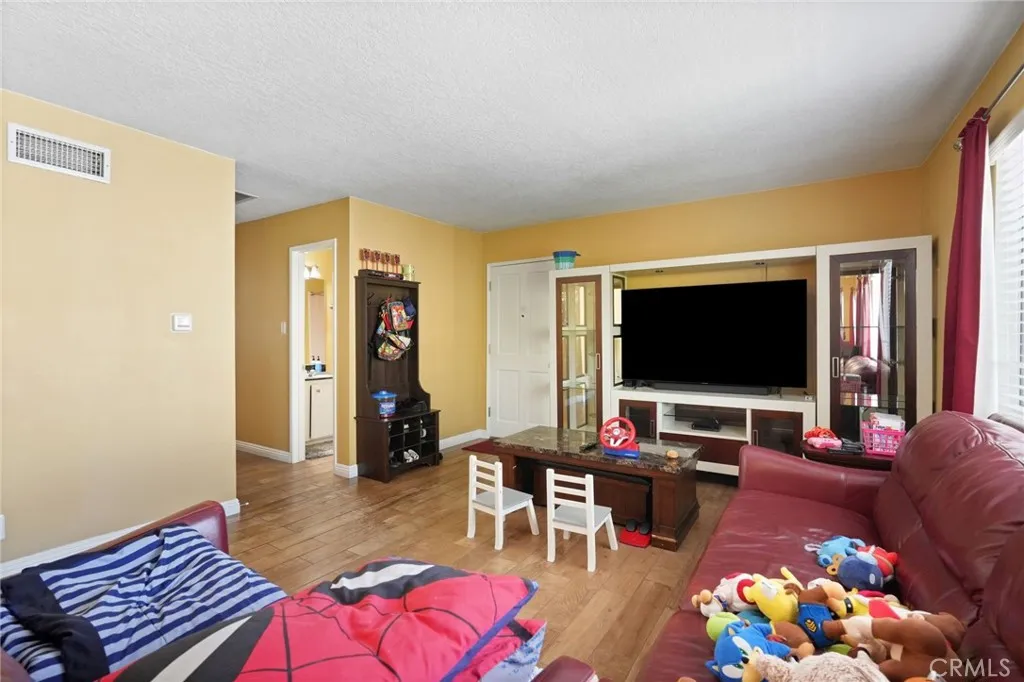 18601 Collins Unit D30, Tarzana, CA 91356 - Photo 5 of 27, Tarzana, CA