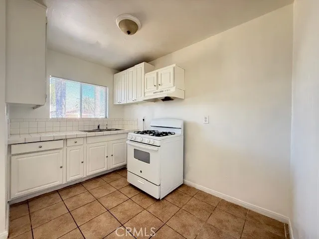 818 E C St, Colton, CA 92324 - Photo 4 of 13, Colton, CA