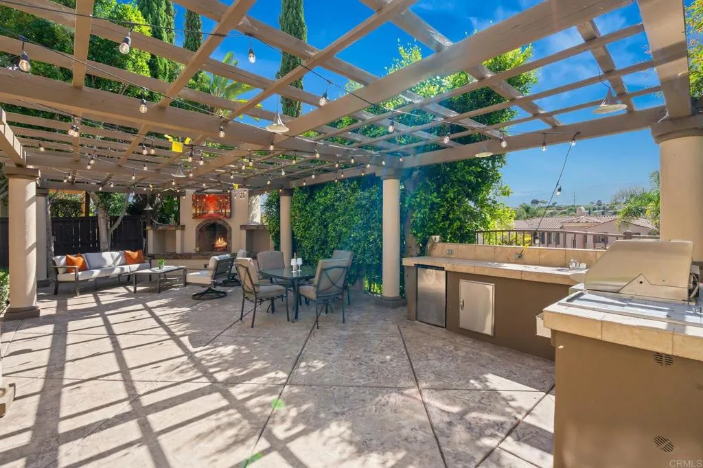 https://cdn.realtyfeed.com/cdn/127/306755322/358c5947949d6d551cfa918d594caf12.webp