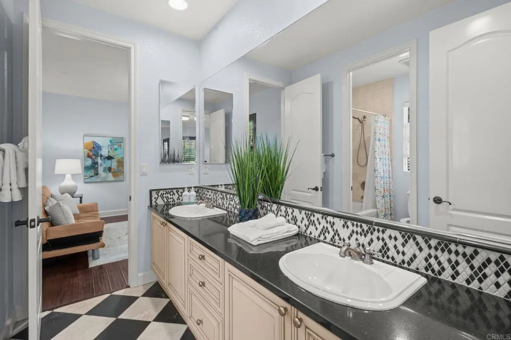 https://cdn.realtyfeed.com/cdn/127/306755322/80cfa937d4bd662c3b3b82df93a3739d.webp