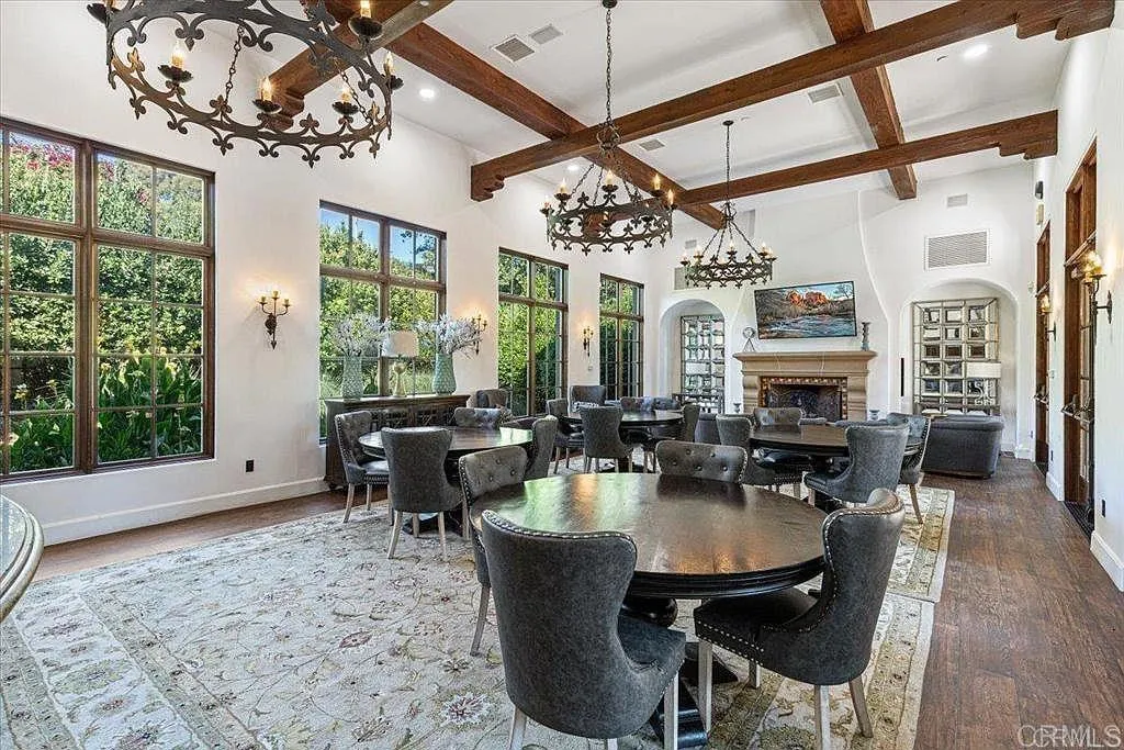 https://cdn.realtyfeed.com/cdn/127/306755322/84492623d27b02b7e1f9b1dcaf42bc23.webp
