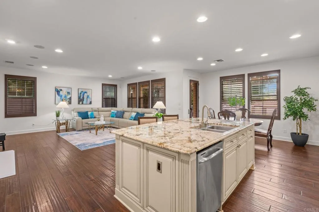 https://cdn.realtyfeed.com/cdn/127/306755322/beb4705abdb2875b22e81a243d61a09c.webp