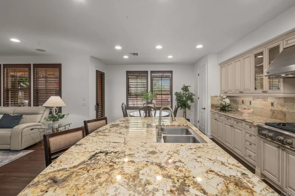https://cdn.realtyfeed.com/cdn/127/306755322/c093544d7ff1153ffcd93a8c4b494c16.webp