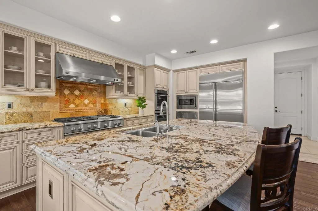 https://cdn.realtyfeed.com/cdn/127/306755322/c0d78a3e8bdfdc44dbf4320f6c7cc91f.webp