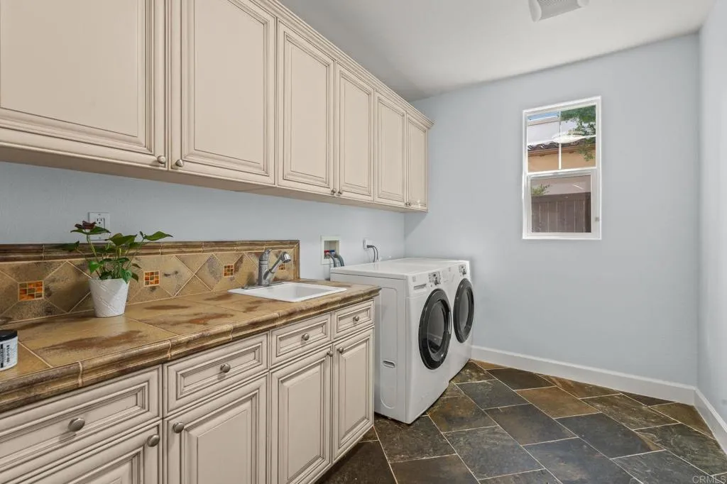 https://cdn.realtyfeed.com/cdn/127/306755322/d2edf487ed1eb007175b52c8e334f972.webp
