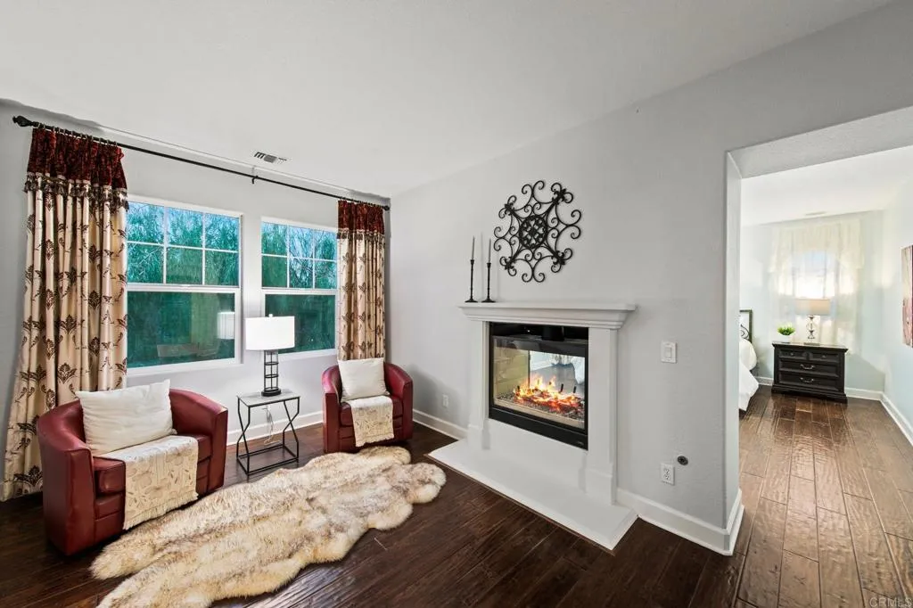 https://cdn.realtyfeed.com/cdn/127/306755322/efe17a935a8e481a18c9b816b3a83dce.webp