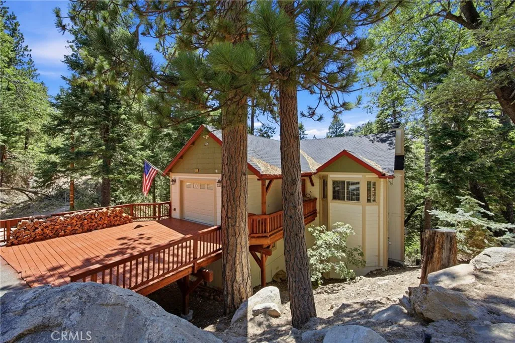 915 Brentwood Drive, Lake Arrowhead, CA 92352 - Photo 3 of 50, Lake Arrowhead, CA
