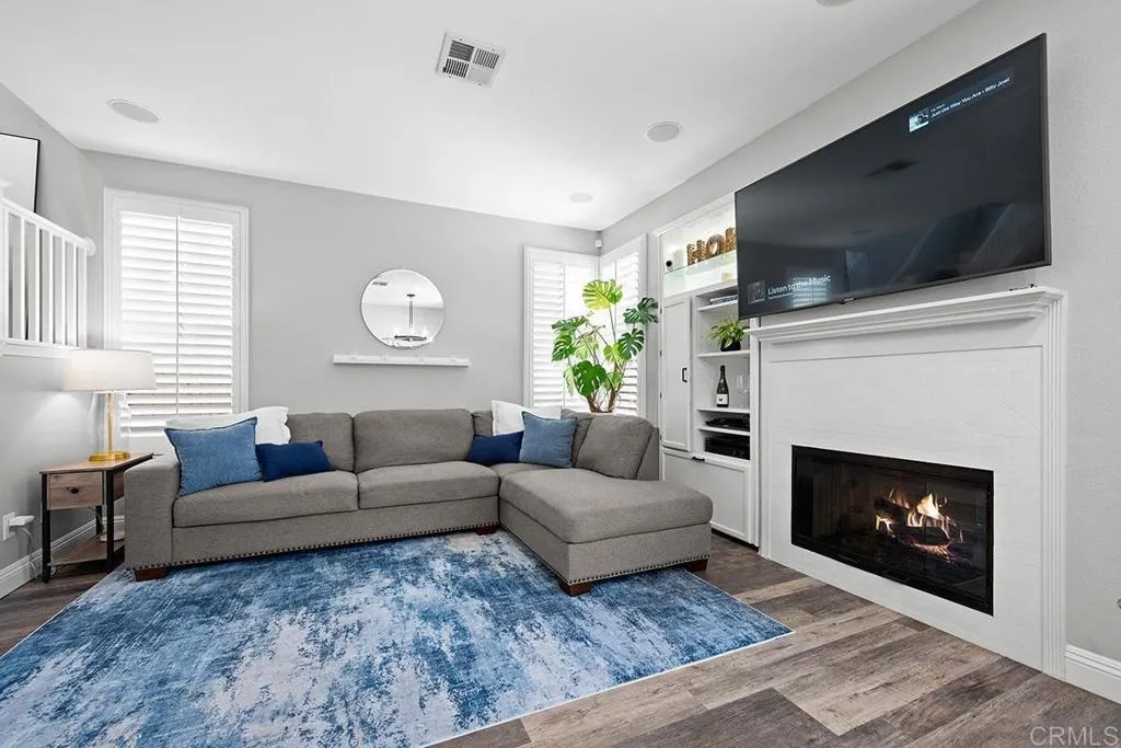 https://cdn.realtyfeed.com/cdn/127/306755378/4f4f29b82097e5a290e884f73123e235.webp