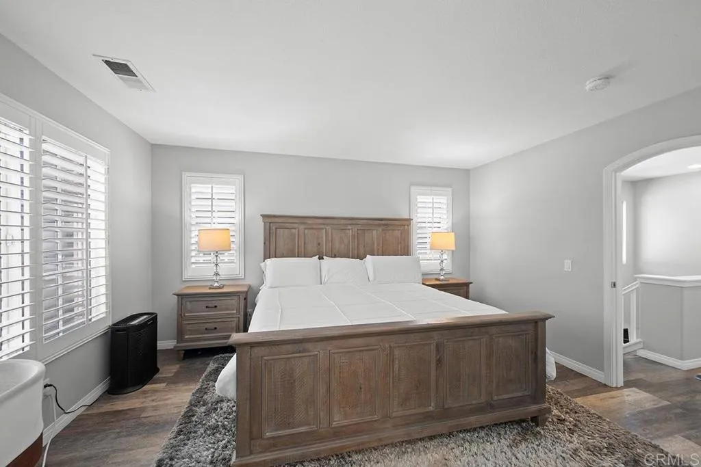 https://cdn.realtyfeed.com/cdn/127/306755378/e62e825be01bc8b74da764b13694f654.webp