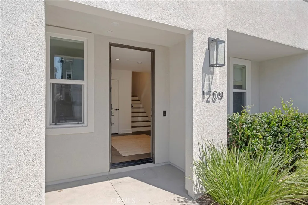 1209 Winslow, Newport Beach, CA 92660 - Photo 2 of 35, Newport Beach, CA