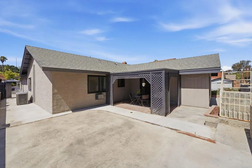 https://cdn.realtyfeed.com/cdn/127/306755419/26e4881fe677c0d3274f66d4b2c4fd56.webp