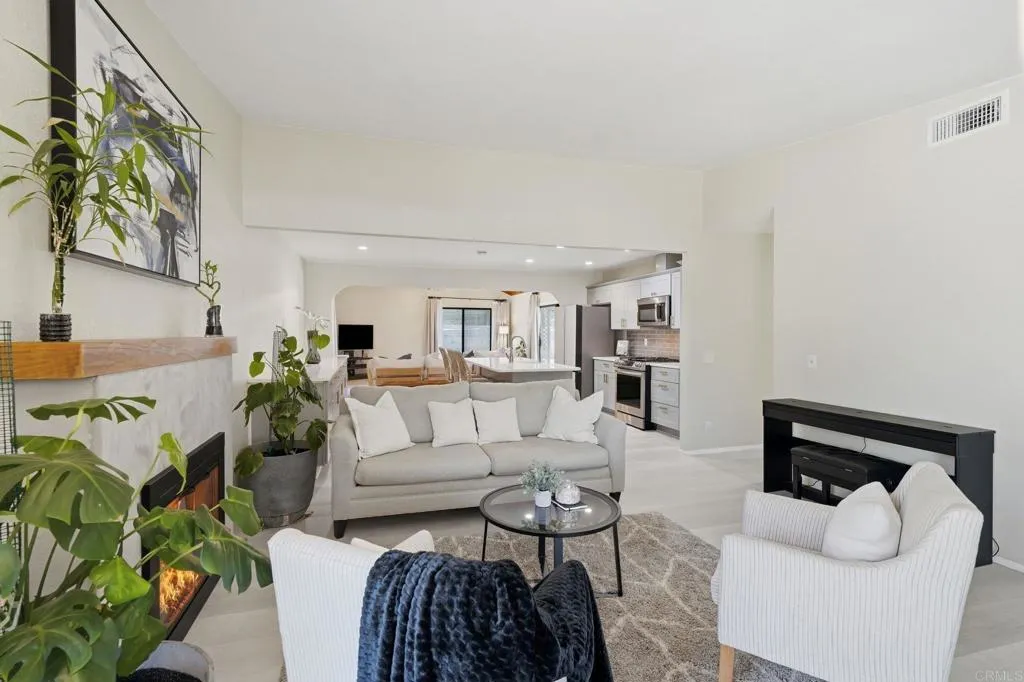 https://cdn.realtyfeed.com/cdn/127/306755419/9b73089fb2e18f98c0ffd8657c749ffc.webp