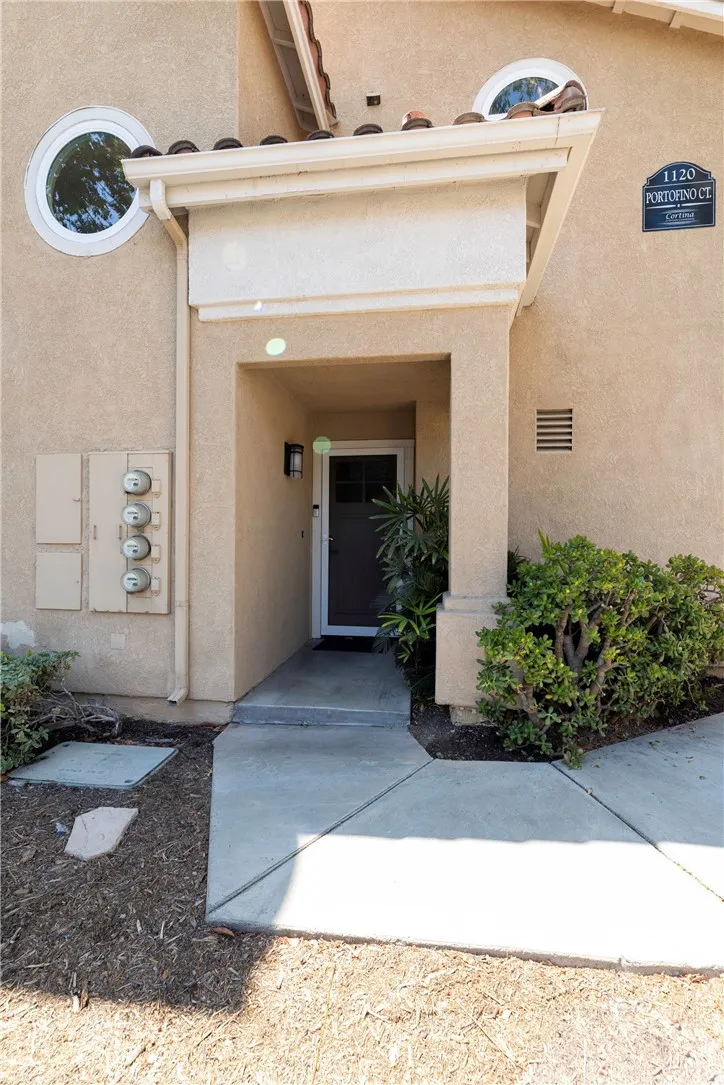 1120 Portofino Court Unit 101, Corona, CA 92881 - Photo 4 of 33, Corona, CA