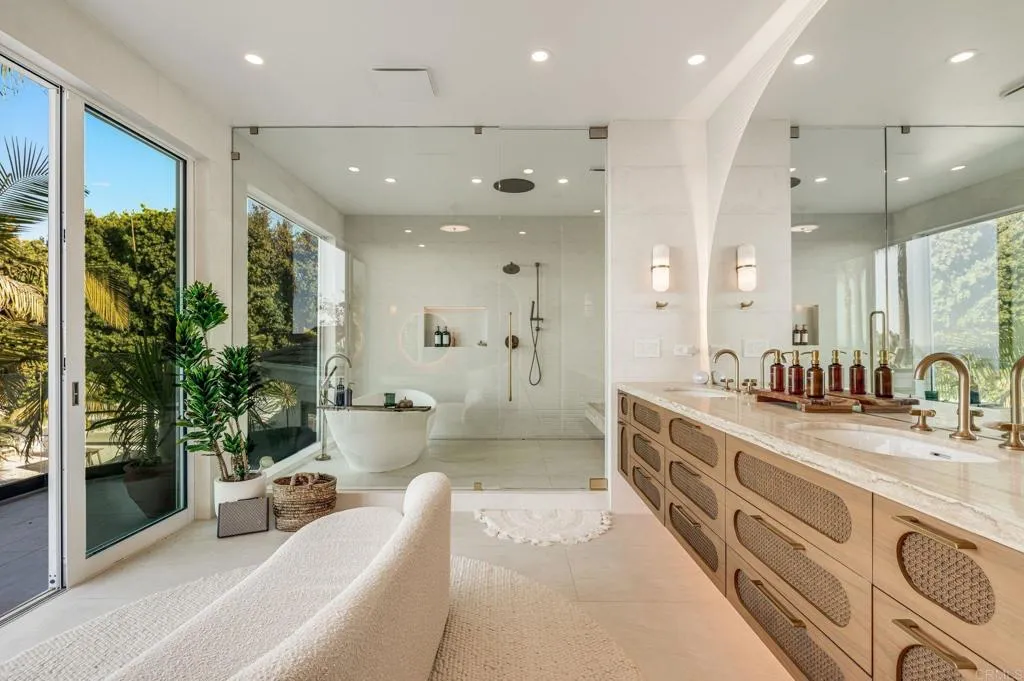 https://cdn.realtyfeed.com/cdn/127/306755455/482a0e4803ea79adafe8d811bbf35490.webp