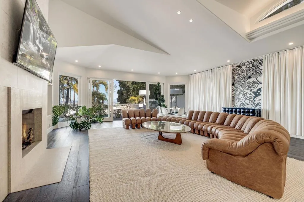 https://cdn.realtyfeed.com/cdn/127/306755455/61e54cc847570f0ca21b7d14f694a2ff.webp