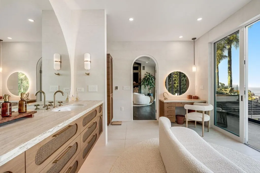 https://cdn.realtyfeed.com/cdn/127/306755455/64cf5e2532c1763b3395b42b40e10d5d.webp