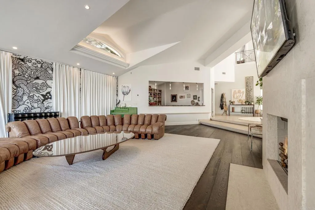 https://cdn.realtyfeed.com/cdn/127/306755455/7133ccaa3356604f2c31fb6bf56600b1.webp
