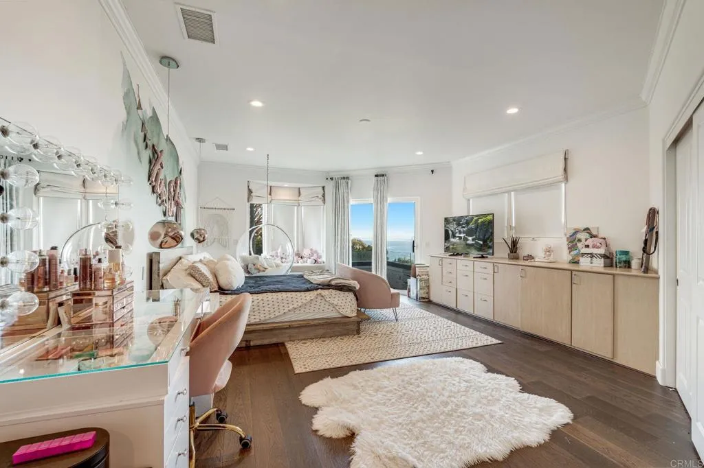 https://cdn.realtyfeed.com/cdn/127/306755455/72d7b5f5bc3d8a7045921dfaac26d5d8.webp
