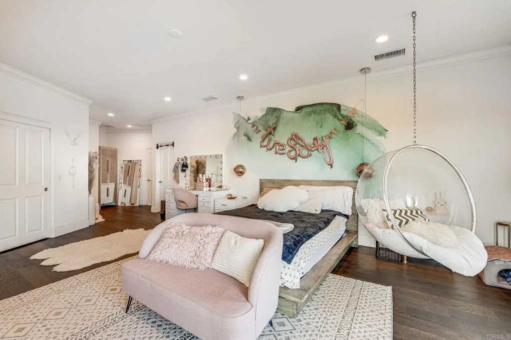 https://cdn.realtyfeed.com/cdn/127/306755455/8eb1697030af476c115c6618a96867de.webp