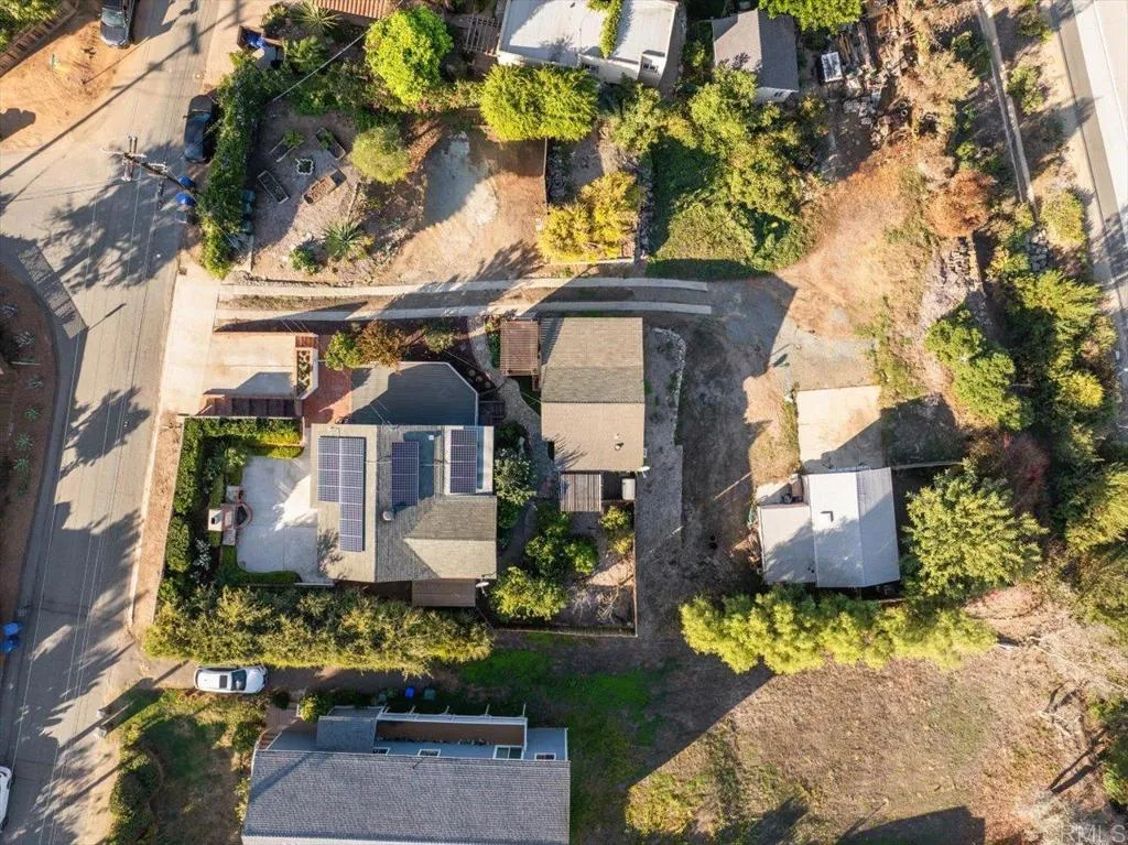 https://cdn.realtyfeed.com/cdn/127/306755458/0bb58d9814902baee5871fa193b32bd8.webp