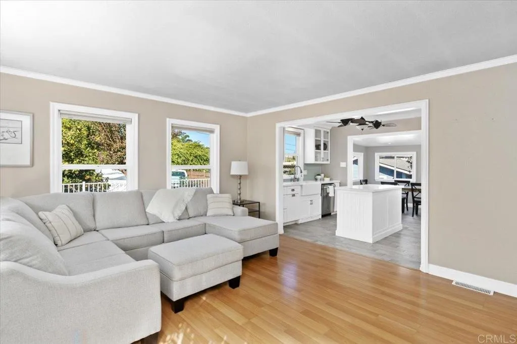 https://cdn.realtyfeed.com/cdn/127/306755458/6764ac1bbe6acc06806bc5eeea07e3ba.webp