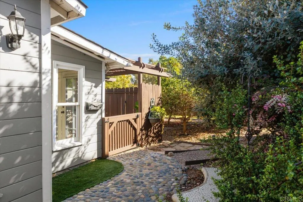 https://cdn.realtyfeed.com/cdn/127/306755458/8dcff3a460d5a98bd4ce210e21dd0931.webp