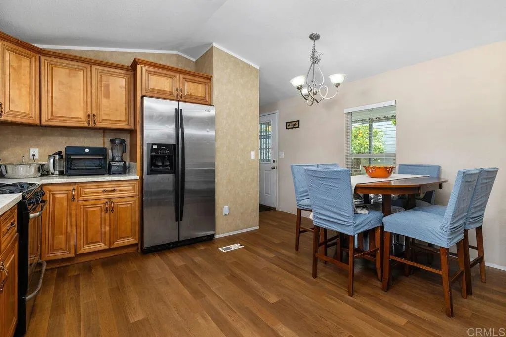 https://cdn.realtyfeed.com/cdn/127/306755479/853ccd3a640da96ad76623e21c80795b.webp