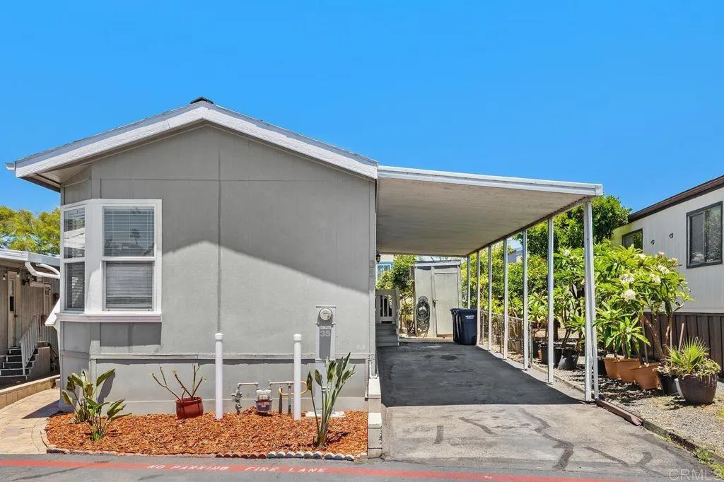 https://cdn.realtyfeed.com/cdn/127/306755479/98f405ef6b0a7383e88ebba32b7172dc.webp