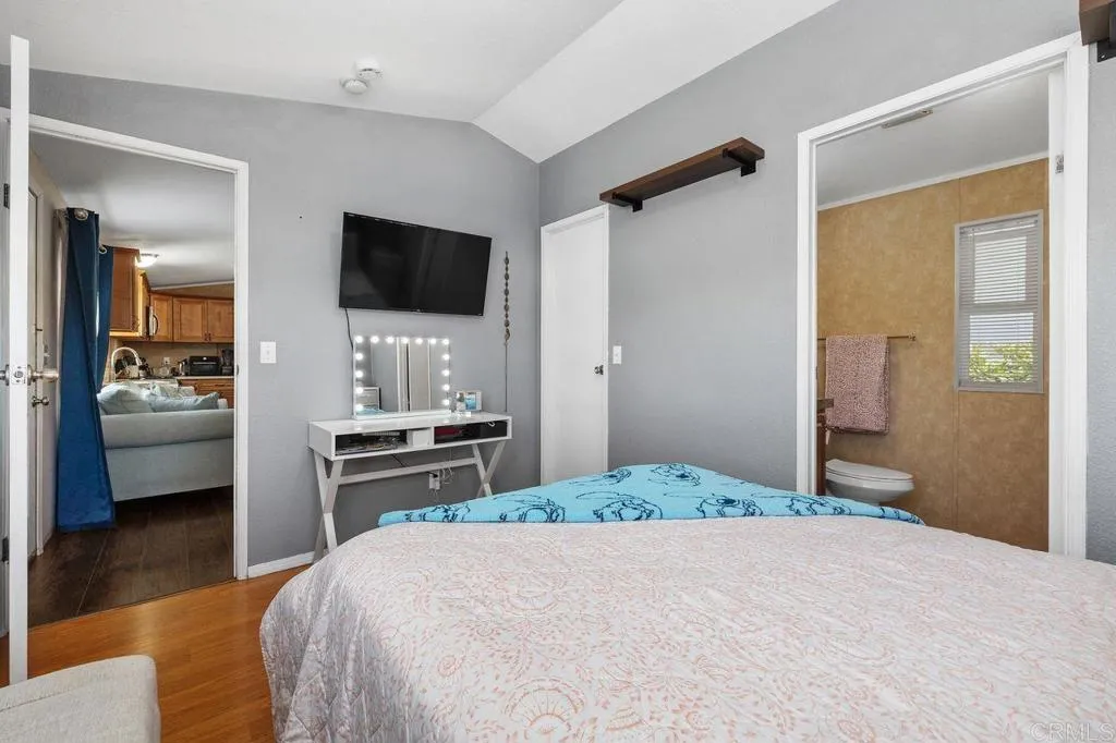https://cdn.realtyfeed.com/cdn/127/306755479/b63b684a30b794337d94524bb1a54ad8.webp