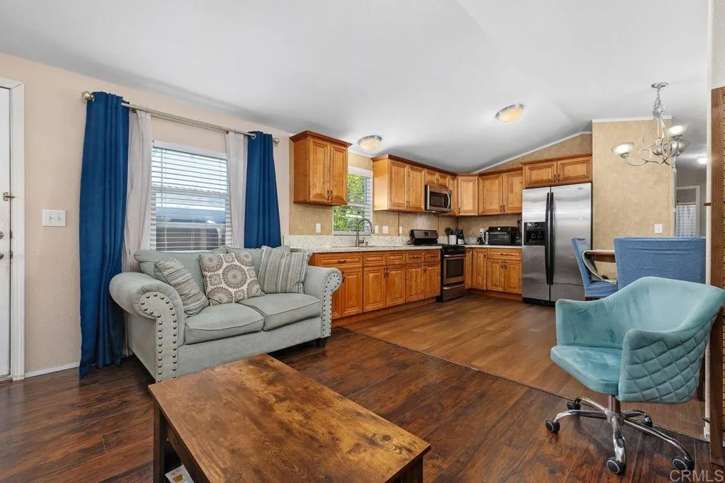 https://cdn.realtyfeed.com/cdn/127/306755479/b8b766f5a200de76dd382ed52f867bb1.webp